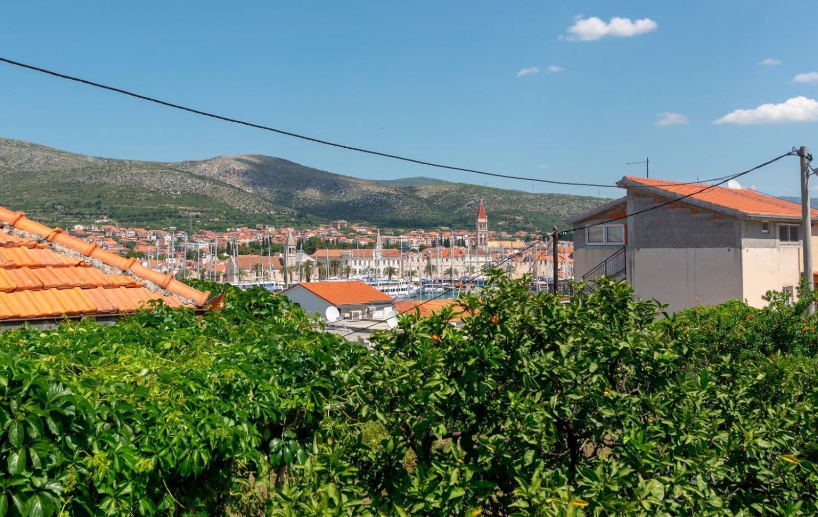 Apartman Karmen Trogir Bagian luar foto